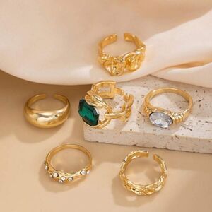 NWOT Free People Gold Tone Ring Set (5 Rings) Mixed Styles Adjustable